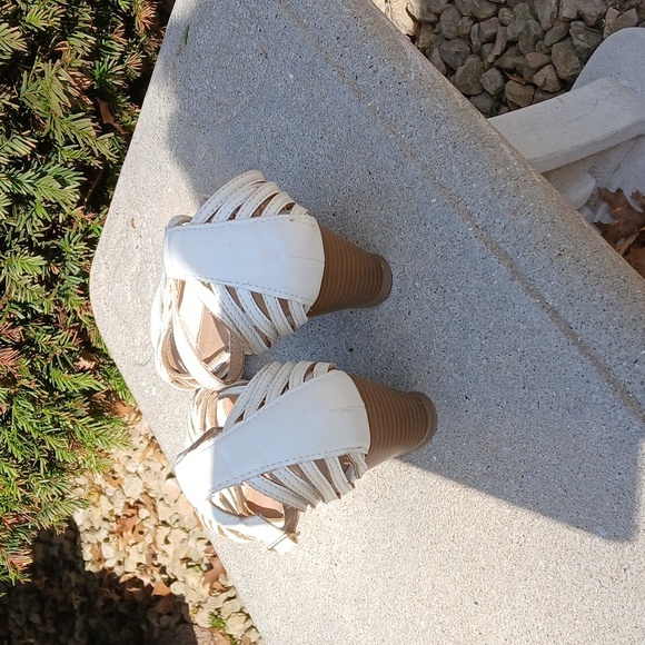 MONTEGO BAY CLUB WHITE Sandal Open Toe Wedge Heel Ankle Strap Size 9 - Picture 4 of 10